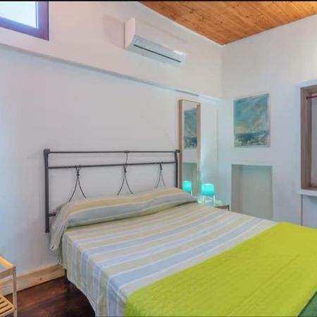 Villa Con Piscina Al Mare オンニーナ エクステリア 写真