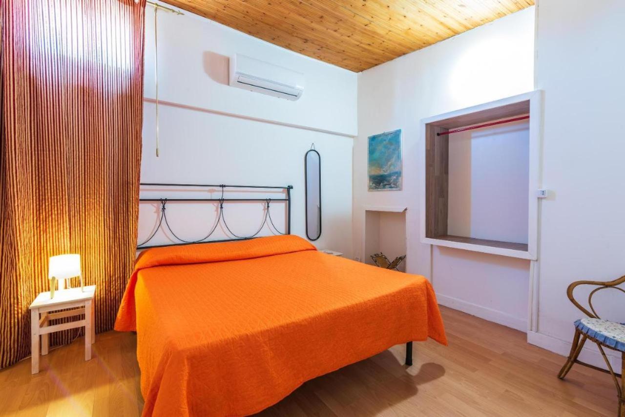 Villa Con Piscina Al Mare オンニーナ エクステリア 写真