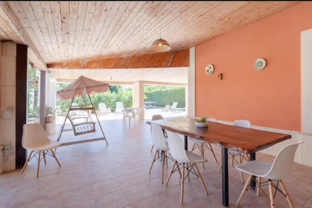 Villa Con Piscina Al Mare オンニーナ エクステリア 写真