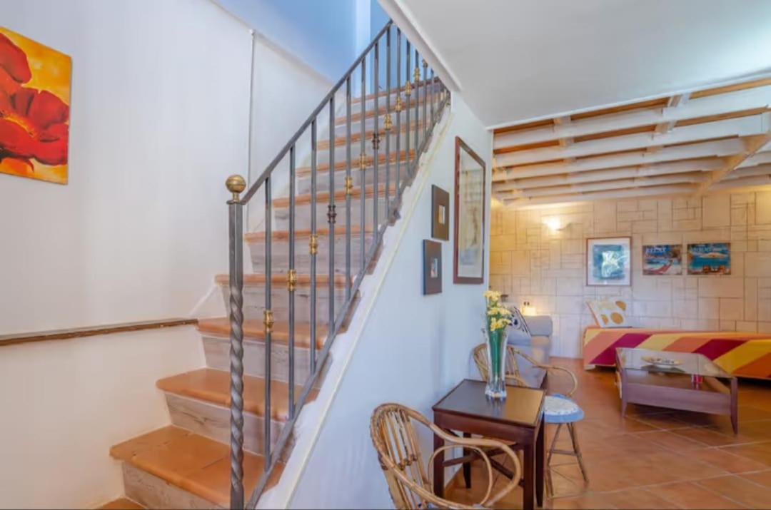 Villa Con Piscina Al Mare オンニーナ エクステリア 写真