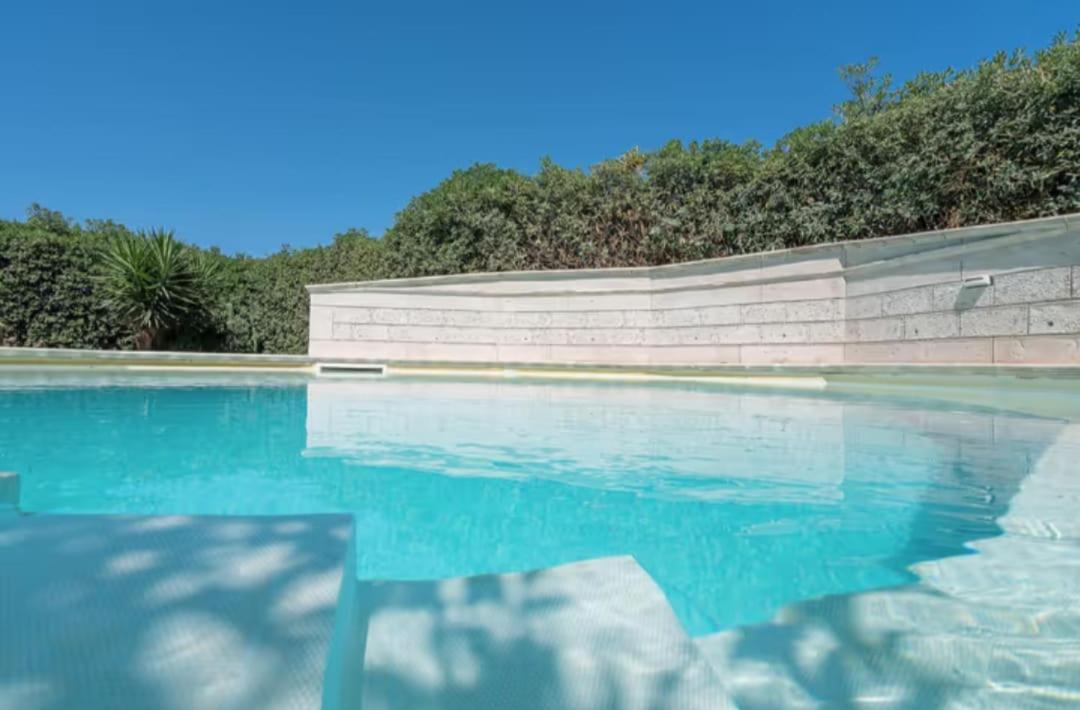 Villa Con Piscina Al Mare オンニーナ エクステリア 写真
