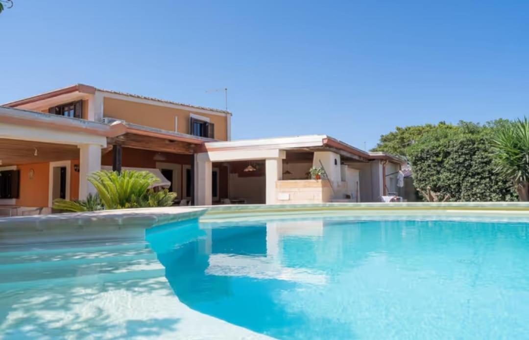 Villa Con Piscina Al Mare オンニーナ エクステリア 写真